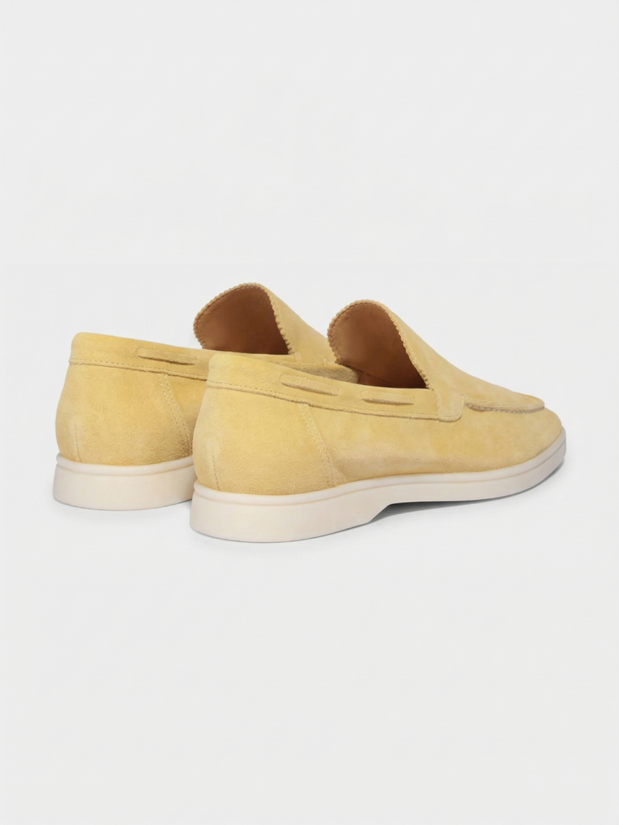 Gelbe Yacht-Slipper